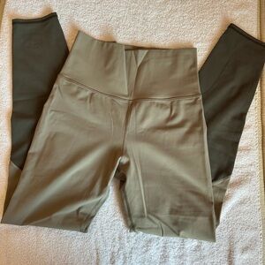 Vuori Two-Tone Leggings - Olive and Tan